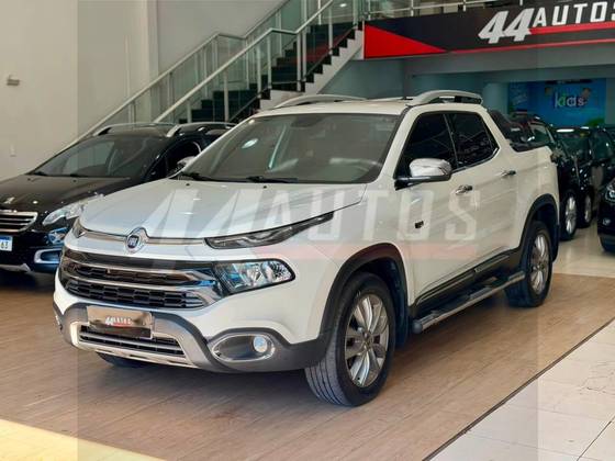 FIAT TORO 2.0 16V TURBO DIESEL RANCH 4WD AT9 FIAT TORO 2.0 16V TURBO DIESEL RANCH 4WD AT9